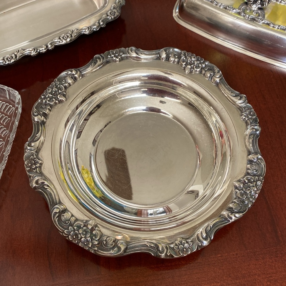 Silver Plated Wm. A Rogers Butter Dish and Bowl - Picture 4 of 10
